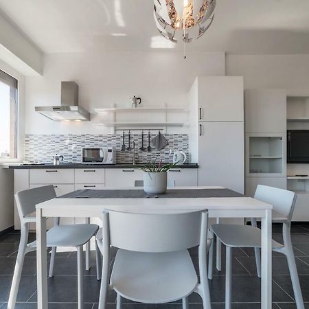 Nomentana White Apartments By Ghor ローマ エクステリア 写真